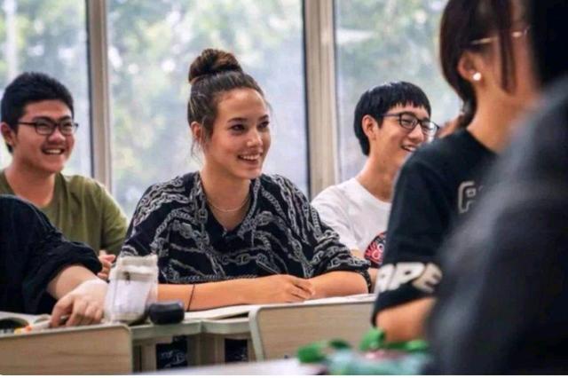 天下彩票免费资料大全跟2025管家婆必开一肖一码:未来越演越烈的可能性有多大、奥秘解释落实